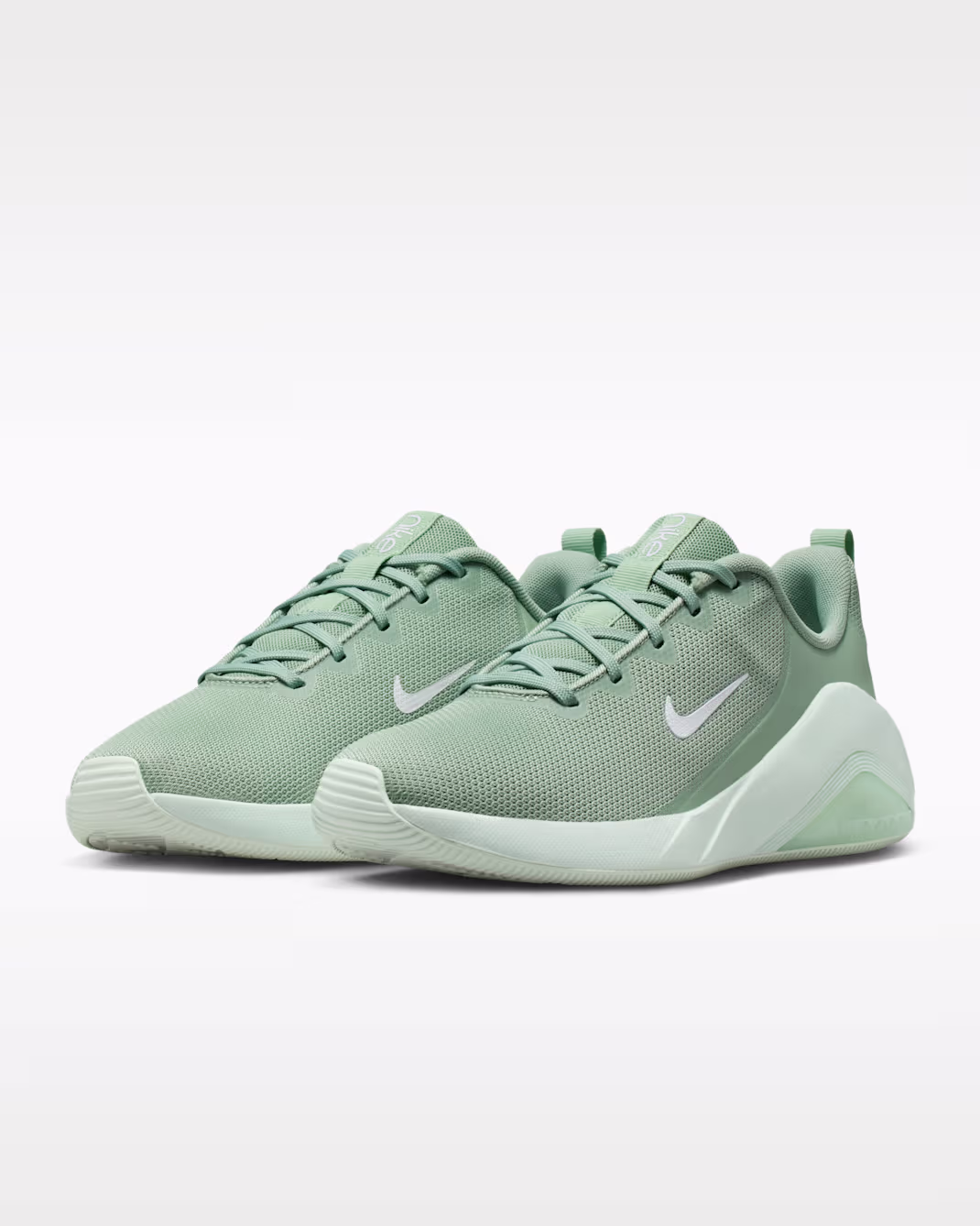 Nike Bella 7