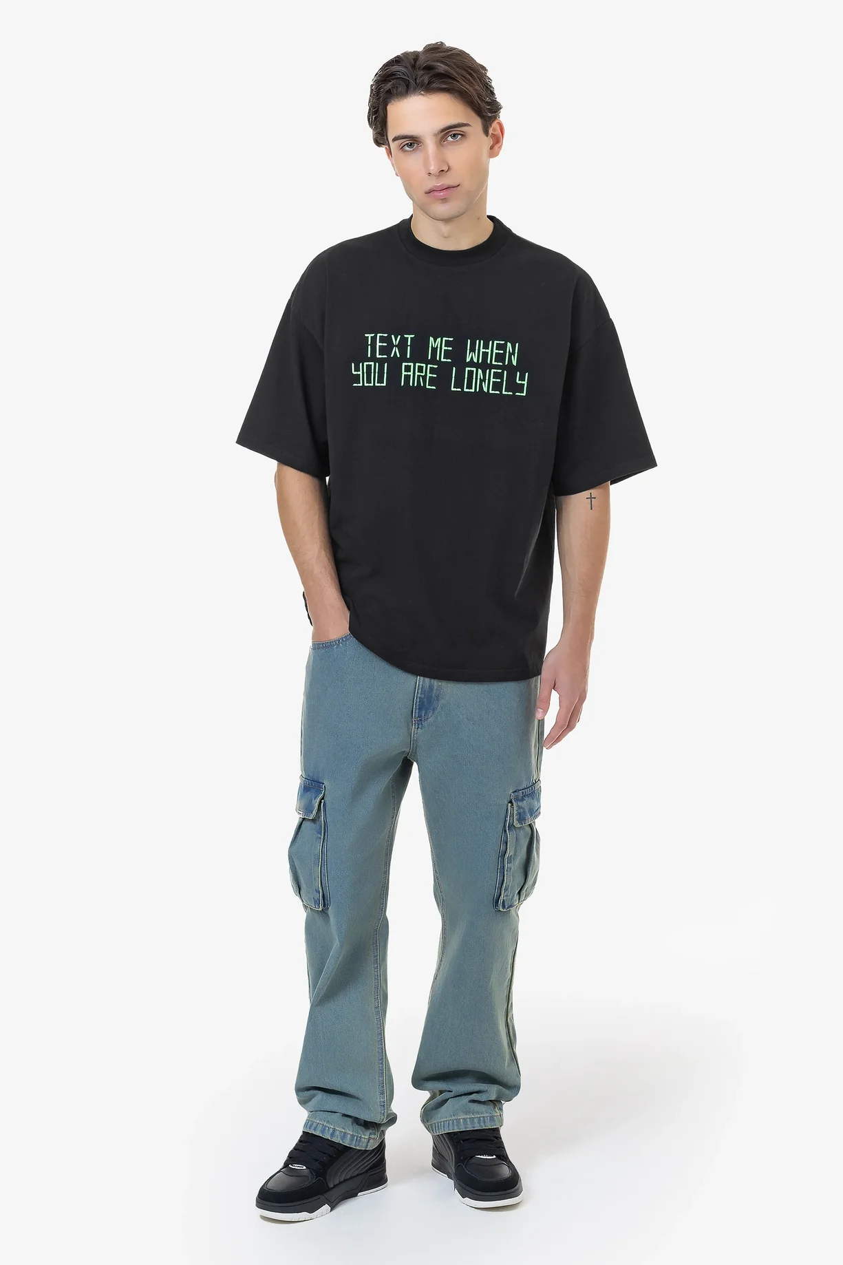 Bleek Boxy Tee Washed Black oversizes boxy fit-dropped shoulders-Yellow text print to the front
260gsm