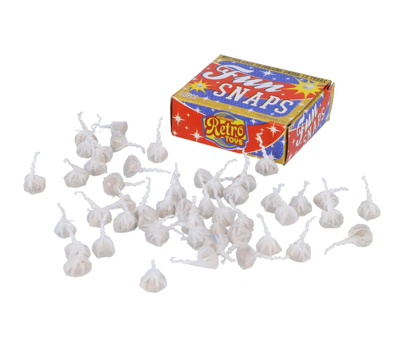 Retro Toys Outdoor Small Fun Snaps Bangs Box of 50 Packs