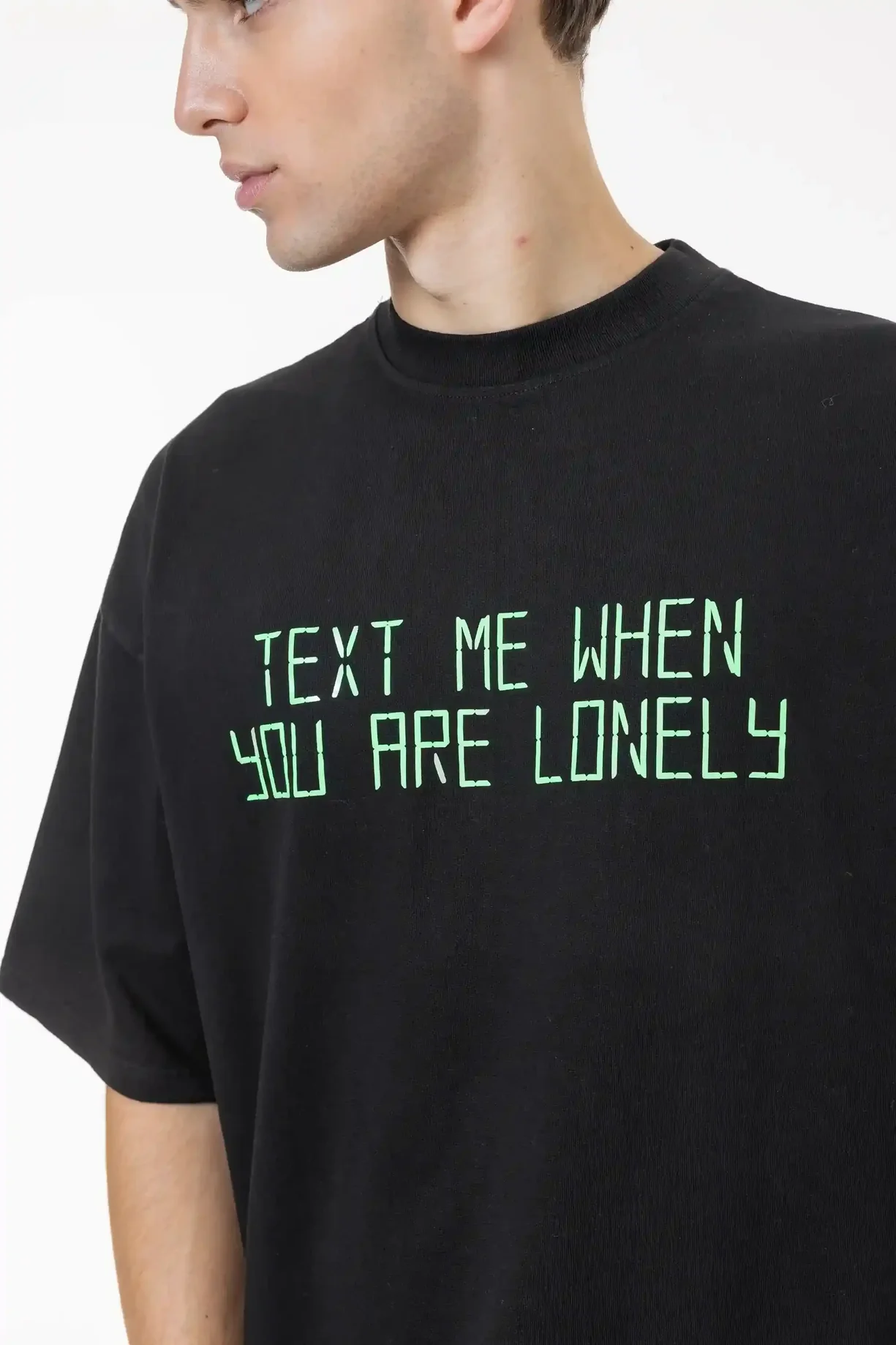 Bleek Boxy Tee Washed Black oversizes boxy fit-dropped shoulders-Yellow text print to the front
260gsm