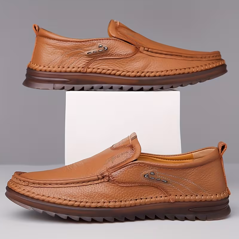 Sneakers, A Pair of Versatile, Trendy, and Fashionable Men's Business Slip-on Daily Wear Soft-soled Soft-upper Skateboard Shoes