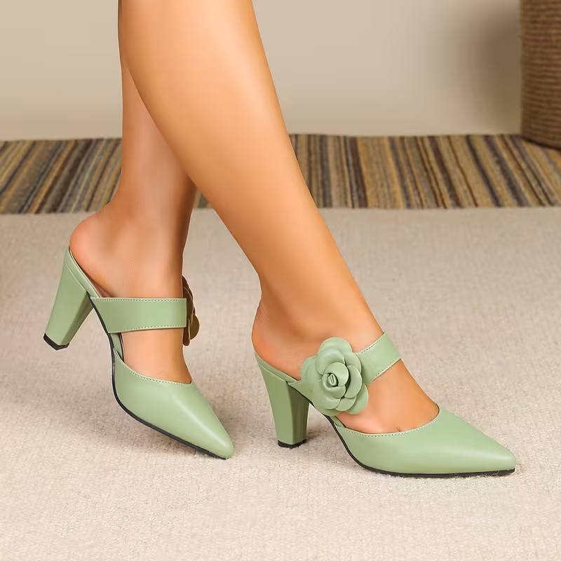 European Style Women's Fashionable and Comfortable Chunky Heel Closed-Toe Backless Slip-On Shoes for Outdoor Wear. New Spring/Summer Stylish Floral Versatile Women's Shoes, Women Shoes